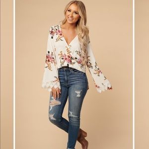 Nanamacs floral/lace top
